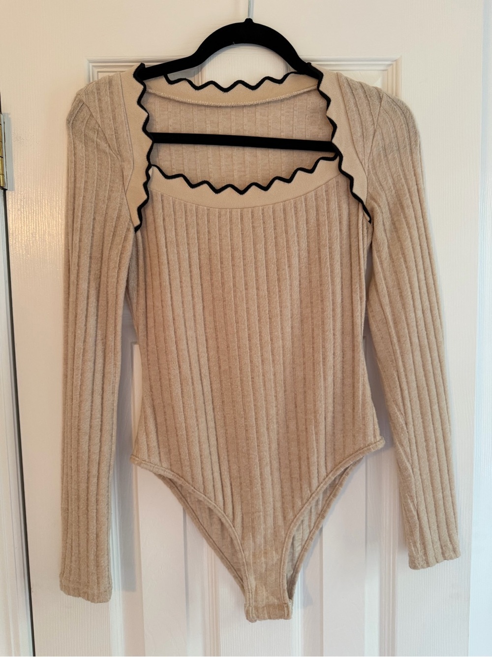Commense Ribbed Long-Sleeve Bodysuit in Beige with Black Trim